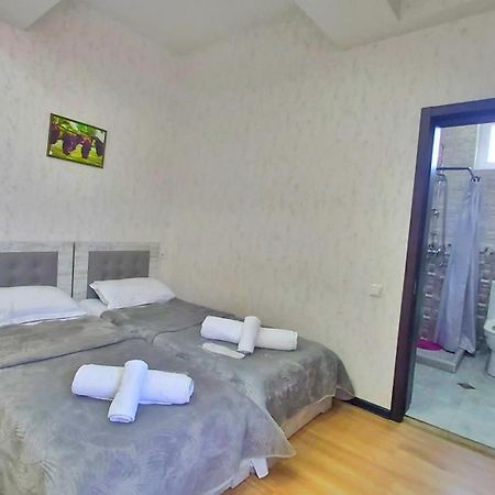 Gamarjoba Hotel Тбилиси Номер фото