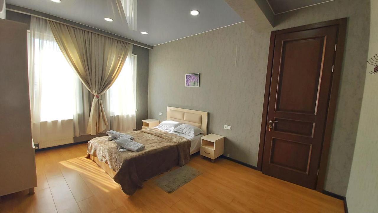 Gamarjoba Hotel Тбилиси Экстерьер фото