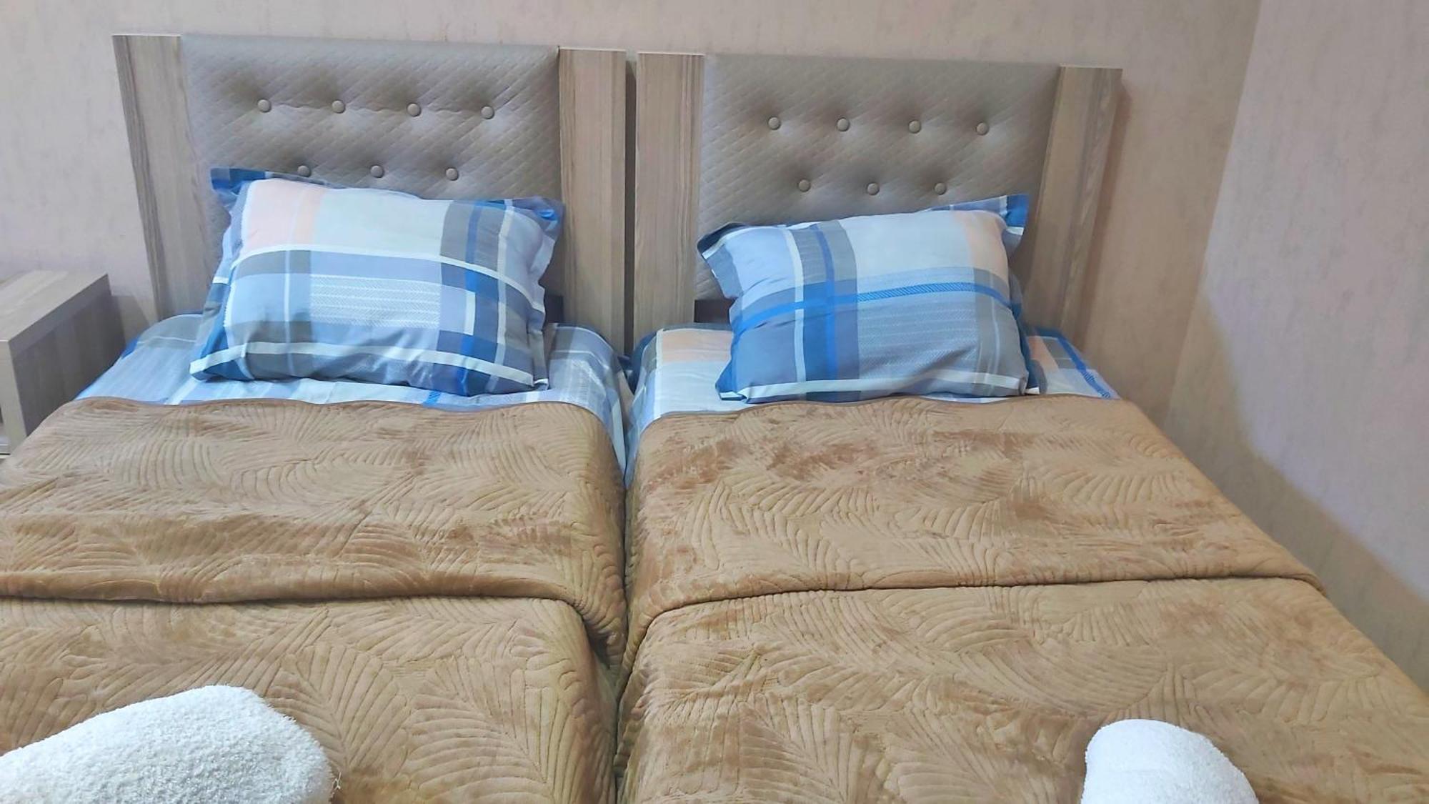Gamarjoba Hotel Тбилиси Экстерьер фото