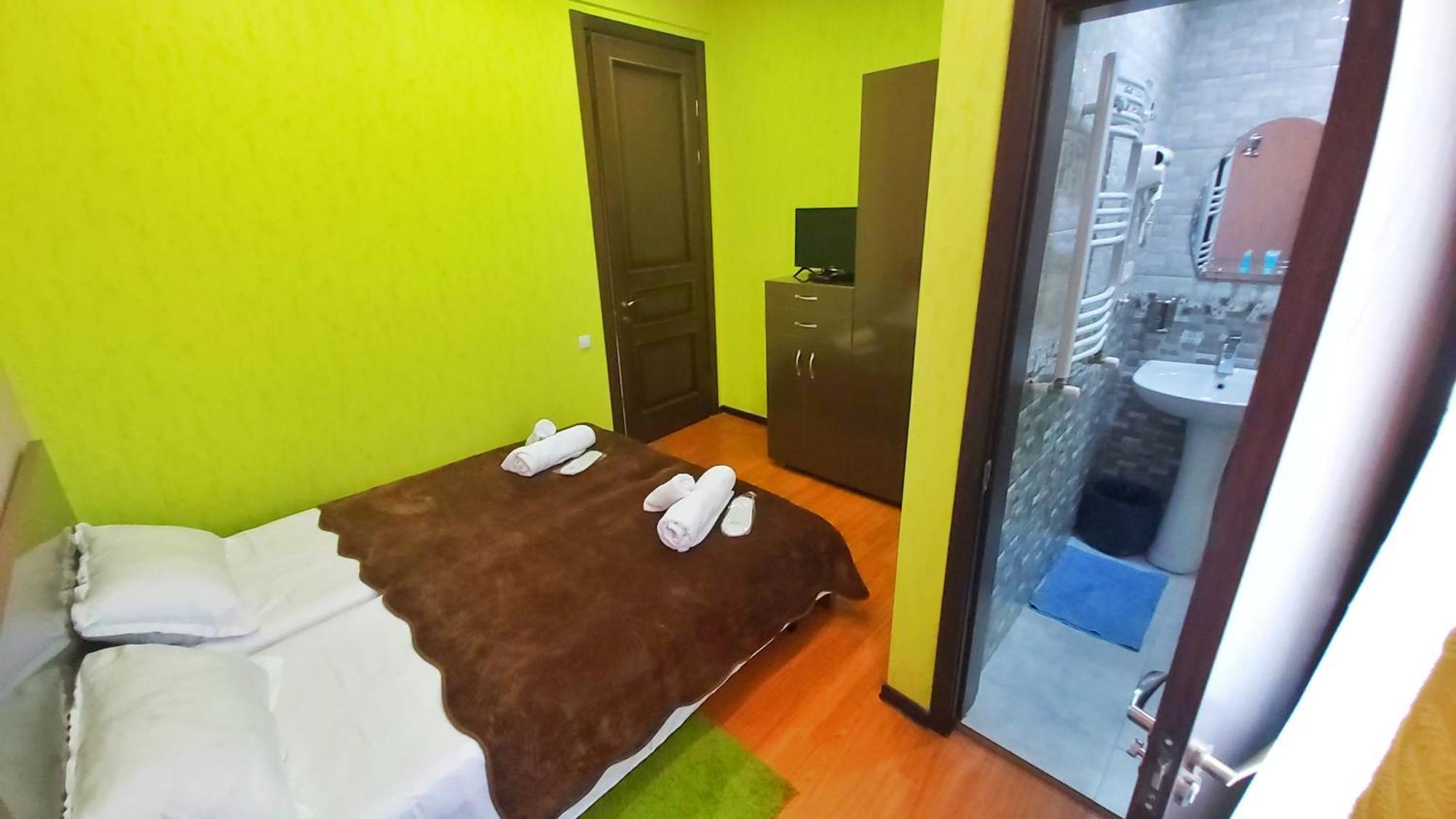 Gamarjoba Hotel Тбилиси Номер фото